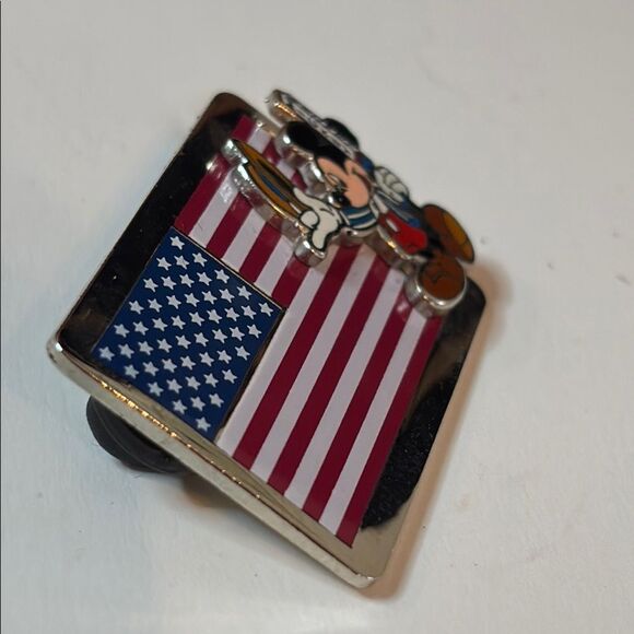 Mickey Mouse Silver Tone Patriotic American Flag Pin - Picture 2 of 3
